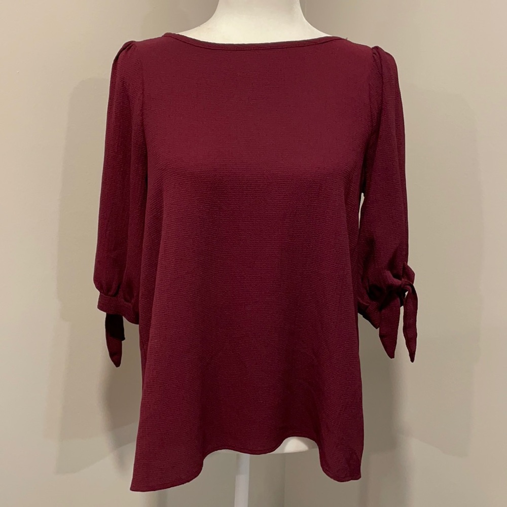 Women’s Burgundy blouse size small